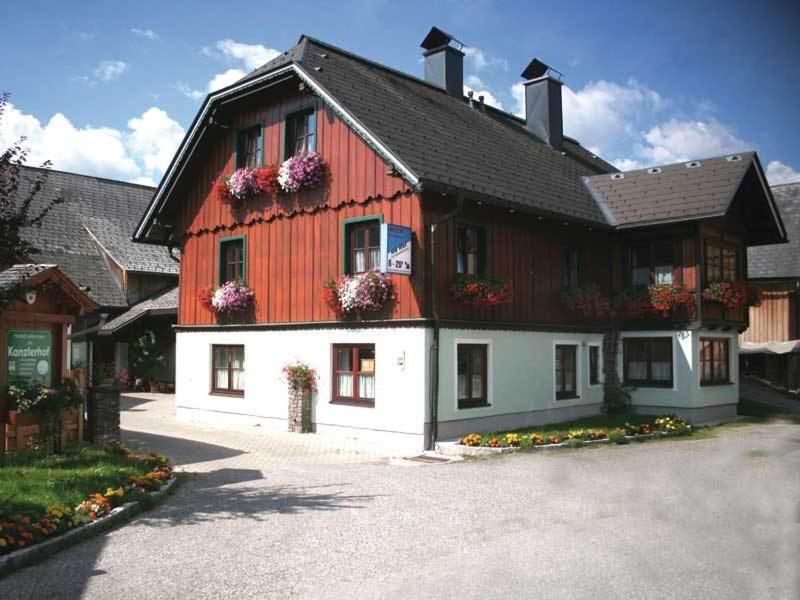 Kanzlerhof Bad Mitterndorf Bagian luar foto